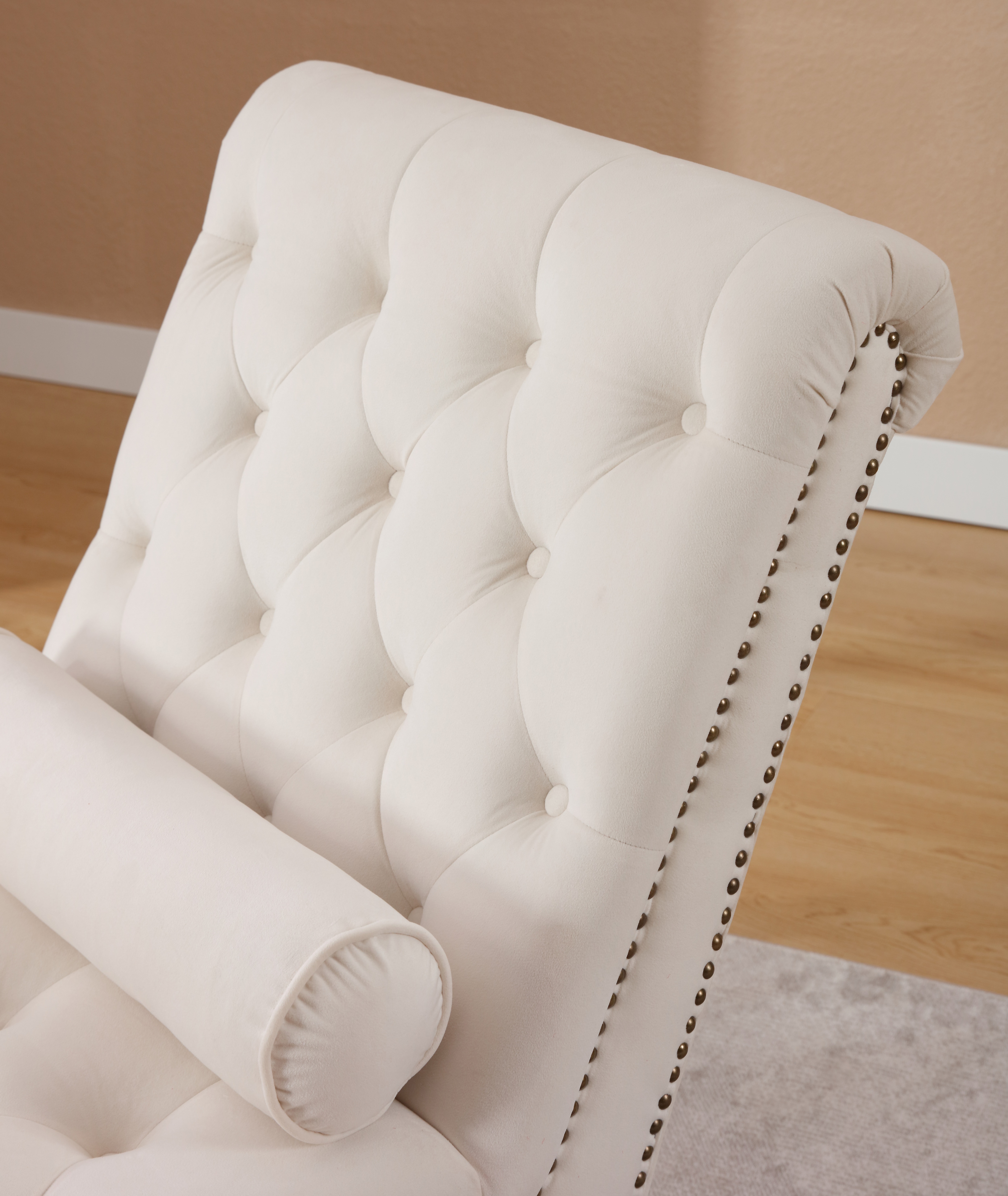 Upholstered Indoor Chaise Lounge,Medieval chaise longue